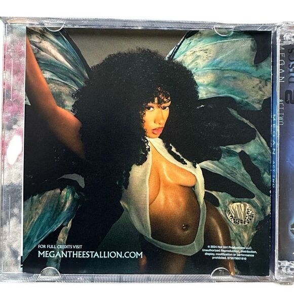 Signed Megan Thee Stallion – Megan (Act II) [2 CD Limited Edition] - Picture 5 of 6
